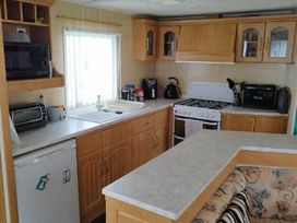 Happy Days Caravan Park - Holiday Accommodation 16827 - North Wales - 1186114 - thumbnail photo 5