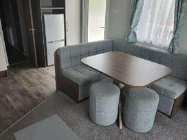 Devon Cliffs Holiday Park - Holiday Accommodation 16829 - Devon - 1186115 - thumbnail photo 2