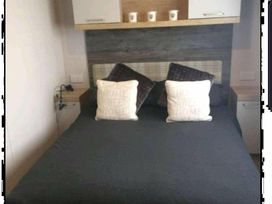 Lido Beach Holiday Park - Holiday Accommodation 16842 - North Wales - 1186117 - thumbnail photo 3