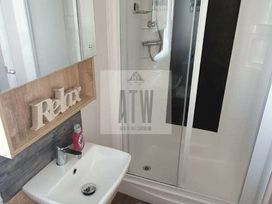 Lido Beach Holiday Park - Holiday Accommodation 16842 - North Wales - 1186117 - thumbnail photo 4
