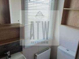 Lido Beach Holiday Park - Holiday Accommodation 16842 - North Wales - 1186117 - thumbnail photo 6