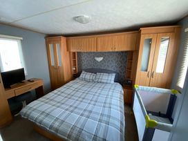 Golden Palm Resort - Holiday Accommodation 16851 - Lincolnshire - 1186120 - thumbnail photo 2