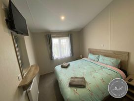 Golden Palm Resort - Holiday Accommodation 16852 - Lincolnshire - 1186121 - thumbnail photo 7