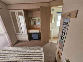 Lyons Robin Hood - Holiday Accommodation 16862 - North Wales - 1186126 - thumbnail photo 6