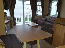 Lyons Robin Hood - Holiday Accommodation 16863 - North Wales - 1186127 - thumbnail photo 2