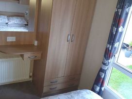 Lyons Robin Hood - Holiday Accommodation 16863 - North Wales - 1186127 - thumbnail photo 7
