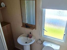 Lido Beach Holiday Park - Holiday Accommodation 16864 - North Wales - 1186128 - thumbnail photo 7