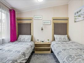 Waterside, Paignton - Holiday Accommodation 16866 - Devon - 1186130 - thumbnail photo 12