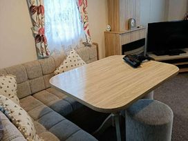 Oakfield Caravan Park - Holiday Accommodation 16868 - North Wales - 1186131 - thumbnail photo 4