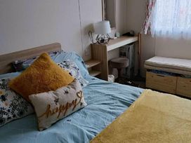 Oakfield Caravan Park - Holiday Accommodation 16868 - North Wales - 1186131 - thumbnail photo 6