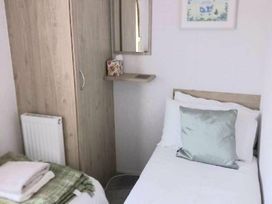 Port Haverigg Holiday Village - Holiday Accommodation 16880 - Lake District - 1186132 - thumbnail photo 8
