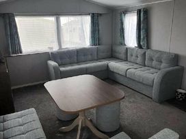 Devon Cliffs Holiday Park - Holiday Accommodation 16892 - Devon - 1186136 - thumbnail photo 4