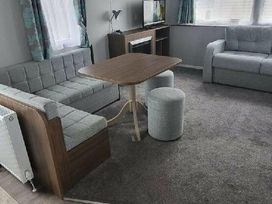 Devon Cliffs Holiday Park - Holiday Accommodation 16892 - Devon - 1186136 - thumbnail photo 9