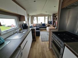 Lyons Robin Hood - Holiday Accommodation 16916 - North Wales - 1186140 - thumbnail photo 2