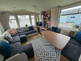 Lyons Robin Hood - Holiday Accommodation 16916 - North Wales - 1186140 - thumbnail photo 3