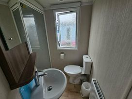 Lyons Robin Hood - Holiday Accommodation 16916 - North Wales - 1186140 - thumbnail photo 7