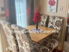 Golden Gate Holiday Centre - Holiday Accommodation 1692 - North Wales - 1186141 - thumbnail photo 4