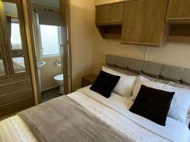 Chesil Beach Holiday Park - Holiday Accommodation 16933 - Dorset - 1186144 - thumbnail photo 12