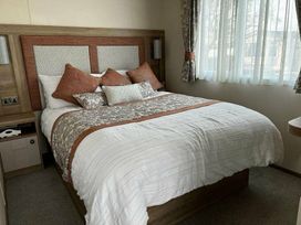 Ty Mawr Holiday Park - Holiday Accommodation 16935 - North Wales - 1186145 - thumbnail photo 8