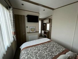 Ty Mawr Holiday Park - Holiday Accommodation 16935 - North Wales - 1186145 - thumbnail photo 9