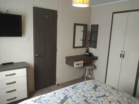 Hoburne Park - Holiday Accommodation 16945 - Hampshire - 1186151 - thumbnail photo 5