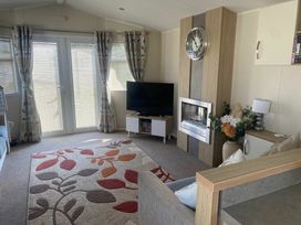 Lido Beach Holiday Park - Holiday Accommodation 16964 - North Wales - 1186164 - thumbnail photo 2