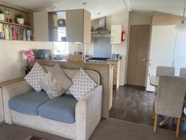 Lido Beach Holiday Park - Holiday Accommodation 16964 - North Wales - 1186164 - thumbnail photo 7