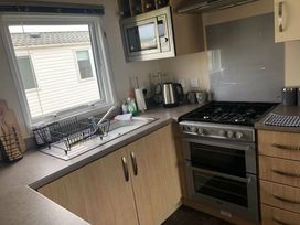 Lido Beach Holiday Park - Holiday Accommodation 16964 - North Wales - 1186164 - thumbnail photo 11