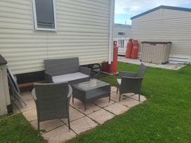 Lido Beach Holiday Park - Holiday Accommodation 16964 - North Wales - 1186164 - thumbnail photo 18