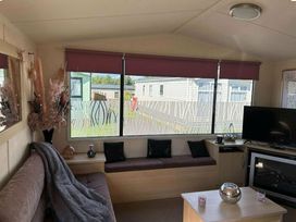 Regent Bay Holiday Park - Holiday Accommodation 16967 - Lake District - 1186166 - thumbnail photo 6