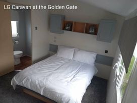 Golden Gate Holiday Centre - Holiday Accommodation 16978 - North Wales - 1186169 - thumbnail photo 8