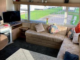 Marine Holiday Park - Holiday Accommodation 16988 - North Wales - 1186172 - thumbnail photo 2