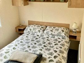 Marine Holiday Park - Holiday Accommodation 16988 - North Wales - 1186172 - thumbnail photo 5