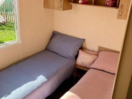 Marine Holiday Park - Holiday Accommodation 16988 - North Wales - 1186172 - thumbnail photo 7
