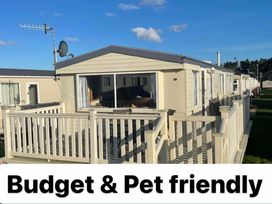 Cayton Bay Caravan Park - Holiday Accommodation 16991 - North Yorkshire (incl. Whitby) - 1186175 - thumbnail photo 1