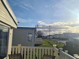Cayton Bay Caravan Park - Holiday Accommodation 16991 - North Yorkshire (incl. Whitby) - 1186175 - thumbnail photo 4