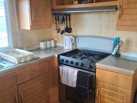 Cayton Bay Caravan Park - Holiday Accommodation 16991 - North Yorkshire (incl. Whitby) - 1186175 - thumbnail photo 6