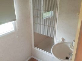 Cayton Bay Caravan Park - Holiday Accommodation 16991 - North Yorkshire (incl. Whitby) - 1186175 - thumbnail photo 13