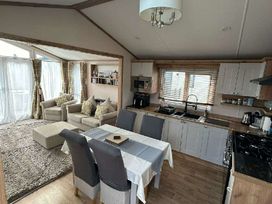 Hoburne Naish - Holiday Accommodation 16997 - Hampshire - 1186176 - thumbnail photo 3