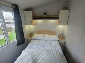 Unity Holiday Resort - Holiday Accommodation 16998 - Somerset & Wiltshire - 1186177 - thumbnail photo 3