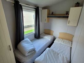 Unity Holiday Resort - Holiday Accommodation 16998 - Somerset & Wiltshire - 1186177 - thumbnail photo 4