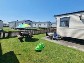 Unity Holiday Resort - Holiday Accommodation 16998 - Somerset & Wiltshire - 1186177 - thumbnail photo 7