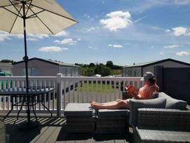 Moreton Farm Leisure Park - Holiday Accommodation 17003 - South Wales - 1186181 - thumbnail photo 6