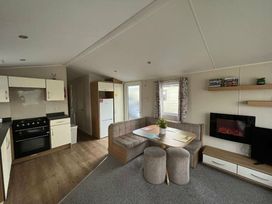 Rockley Park - Holiday Accommodation 17016 - Dorset - 1186182 - thumbnail photo 8