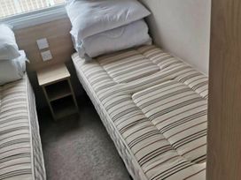 Hafan y Mor Haven - Holiday Accommodation 17017 - North Wales - 1186183 - thumbnail photo 8