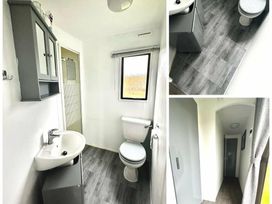 Withernsea Sands - Holiday Accommodation 17032 - North Yorkshire (incl. Whitby) - 1186188 - thumbnail photo 2