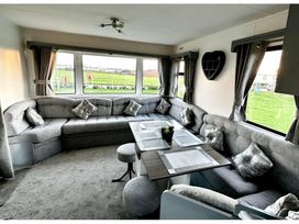 Withernsea Sands - Holiday Accommodation 17032 - North Yorkshire (incl. Whitby) - 1186188 - thumbnail photo 19