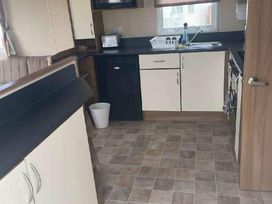 The Grange, Ingoldmells - Holiday Accommodation 17033 - Lincolnshire - 1186189 - thumbnail photo 2