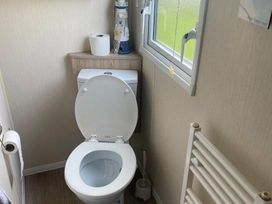 Lyons Robin Hood - Holiday Accommodation 17047 - North Wales - 1186192 - thumbnail photo 9