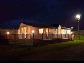 Waterside Leisure Park - Holiday Accommodation 17057 - Lincolnshire - 1186194 - thumbnail photo 18